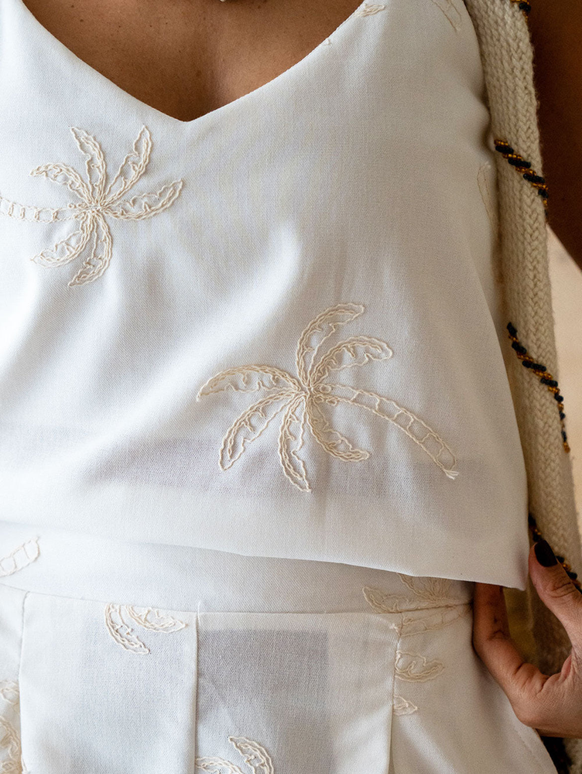 Blusa de Tiras Lino Bordada Marfil