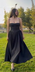 Hermoso Vestido Atemporal Negro